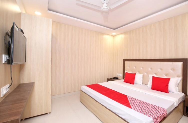 Forever Inn Hotel Near Golden Temple Амритсар Экстерьер фото