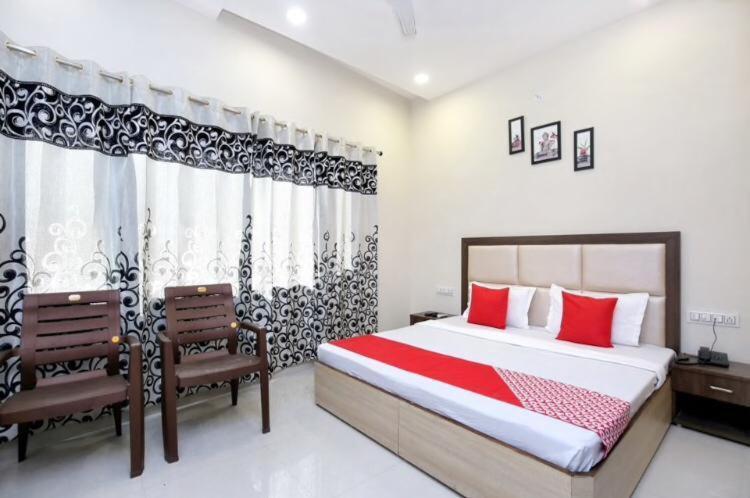 Forever Inn Hotel Near Golden Temple Амритсар Экстерьер фото