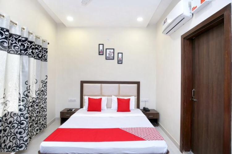 Forever Inn Hotel Near Golden Temple Амритсар Экстерьер фото